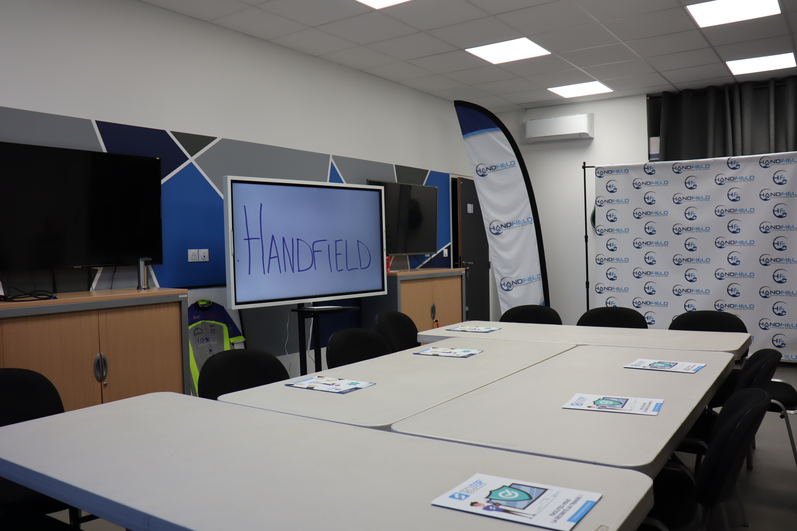 Photo d\'une salle de formation, de séminaire ou de réunion à Saint-Quentin-Fallavier