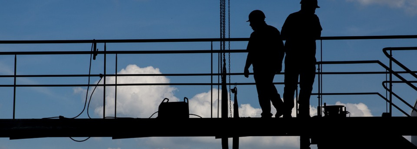 Formation EPI travail en hauteur deux hommes travaillant en hauteur